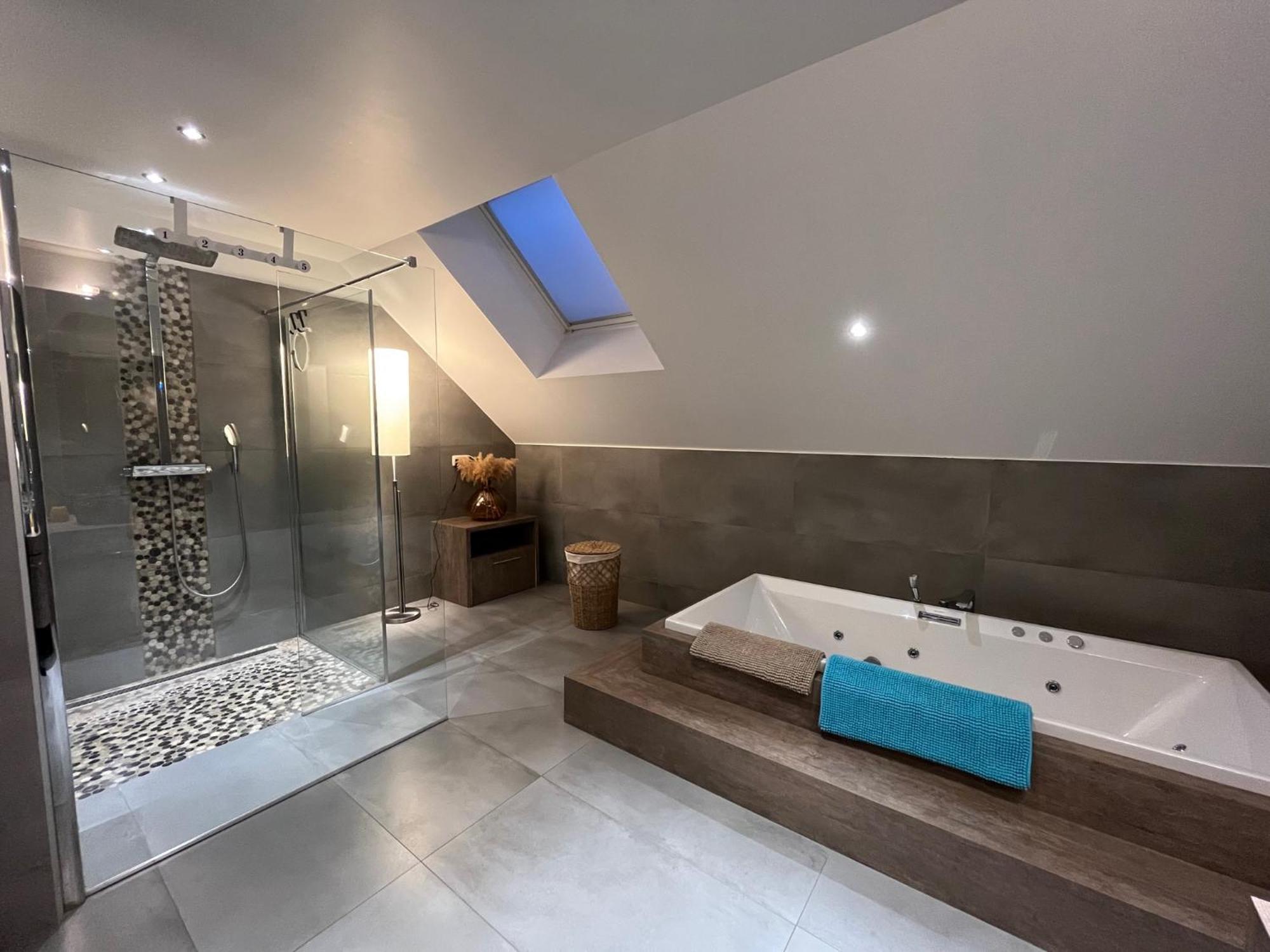 Loft De Prestige Au Pied Du Circuit Apartment